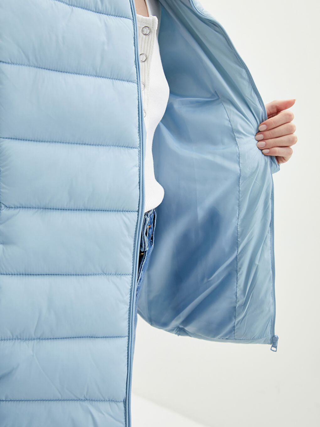 Mavi Dik Yaka Düz Uzun Kollu Cep Detaylı Kadın Şişme Mont-6