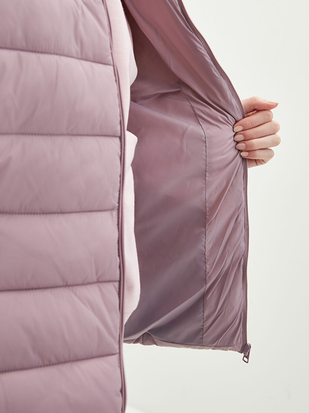 Mürdüm Dik Yaka Düz Uzun Kollu Cep Detaylı Kadın Şişme Mont-6