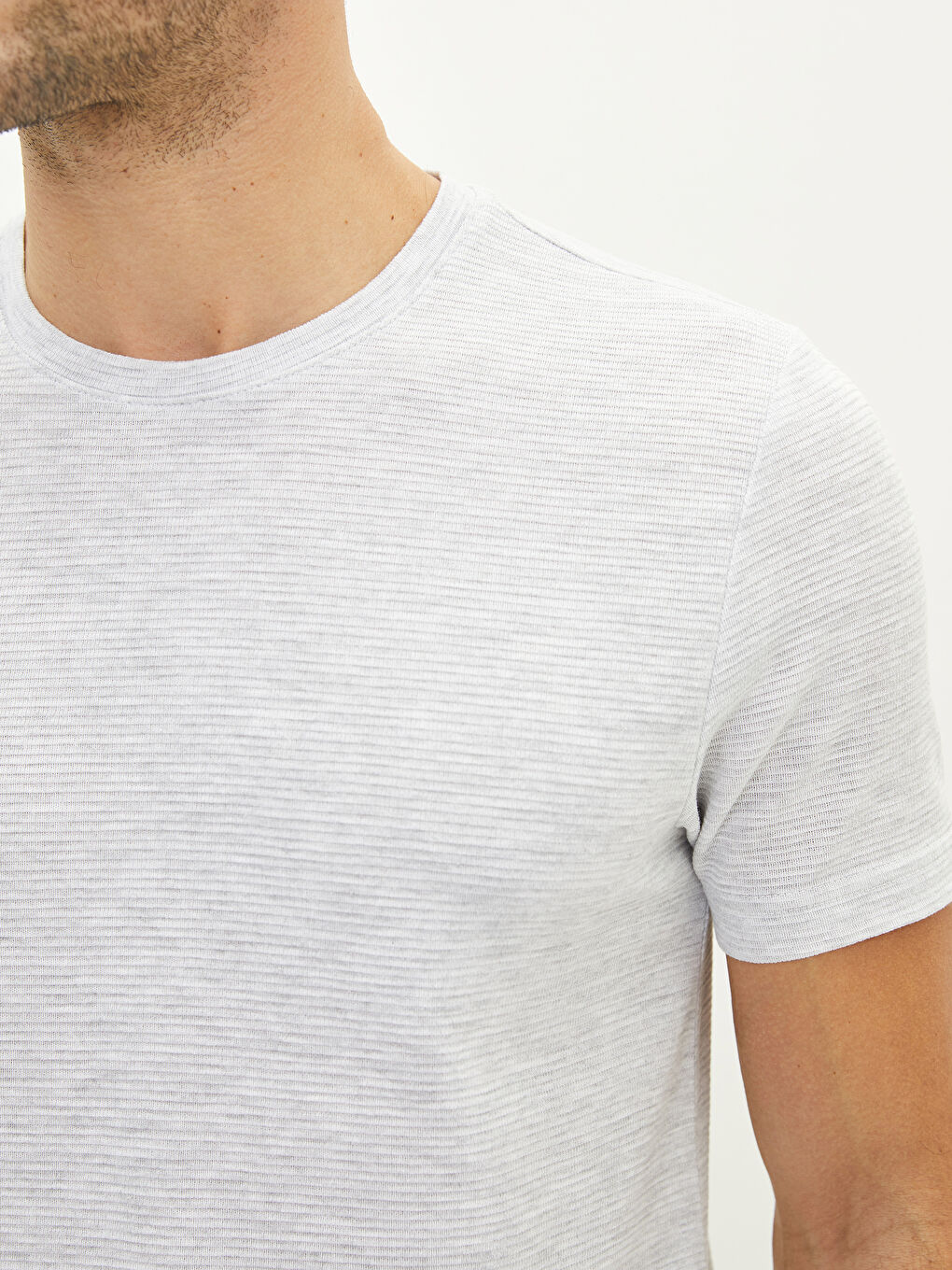 Футболка мужская из джерси с круглым вырезом-3