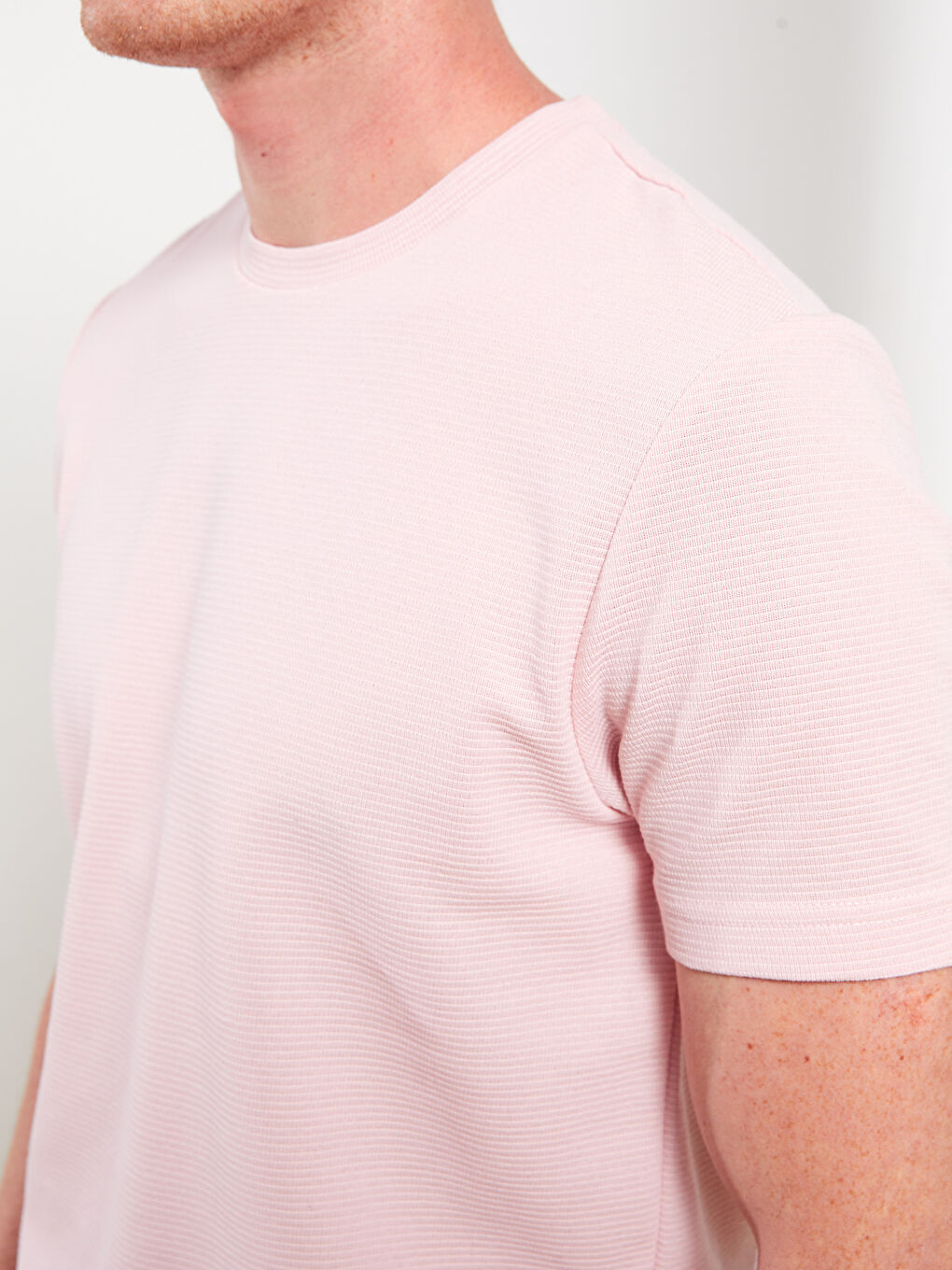 تيشيرت رجالي برقبة دائرية من قماش جيرسي-3