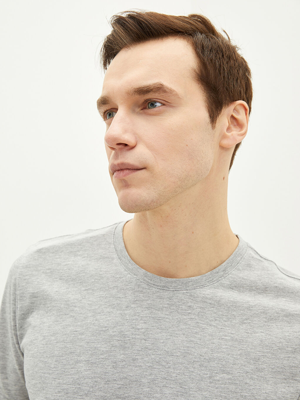 Gri Bisiklet Yaka Penye Erkek Tişört-3