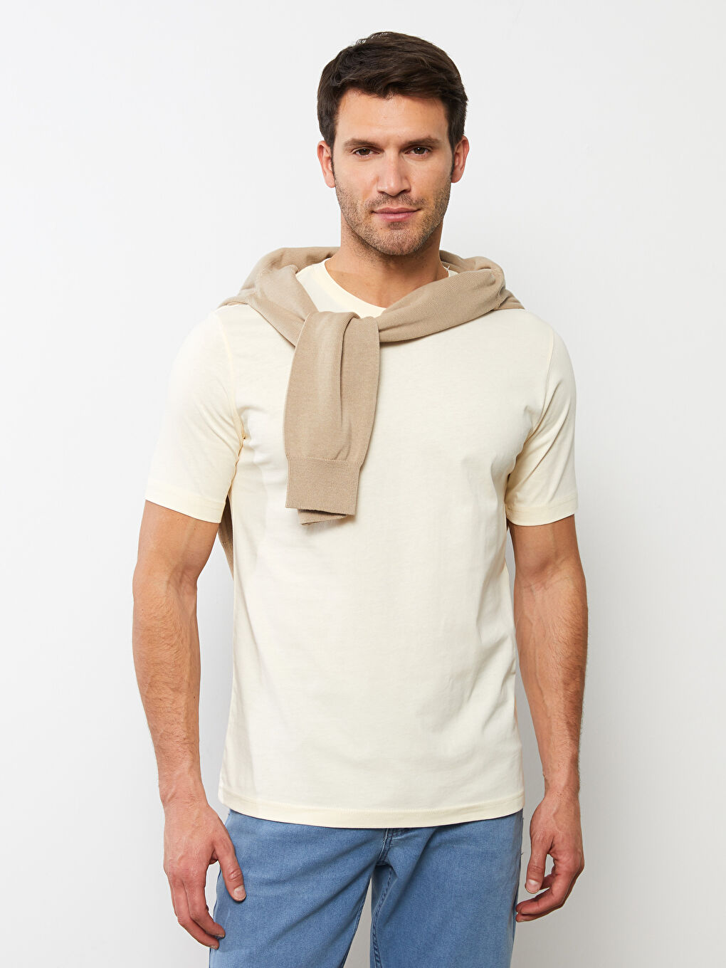 تيشيرت رجالي بياقة دائرية قماش جيرسي