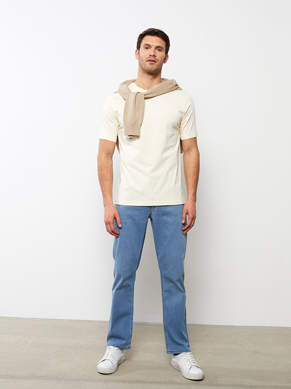 تيشيرت رجالي بياقة دائرية قماش جيرسي-3