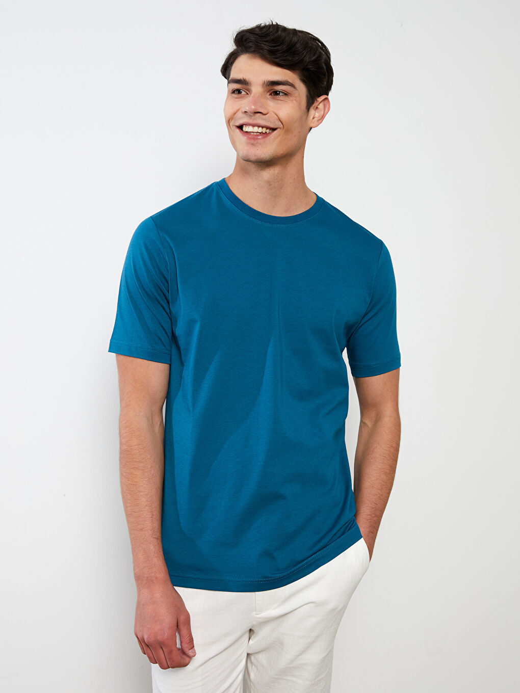 Футболка мужская из джерси с круглым вырезом