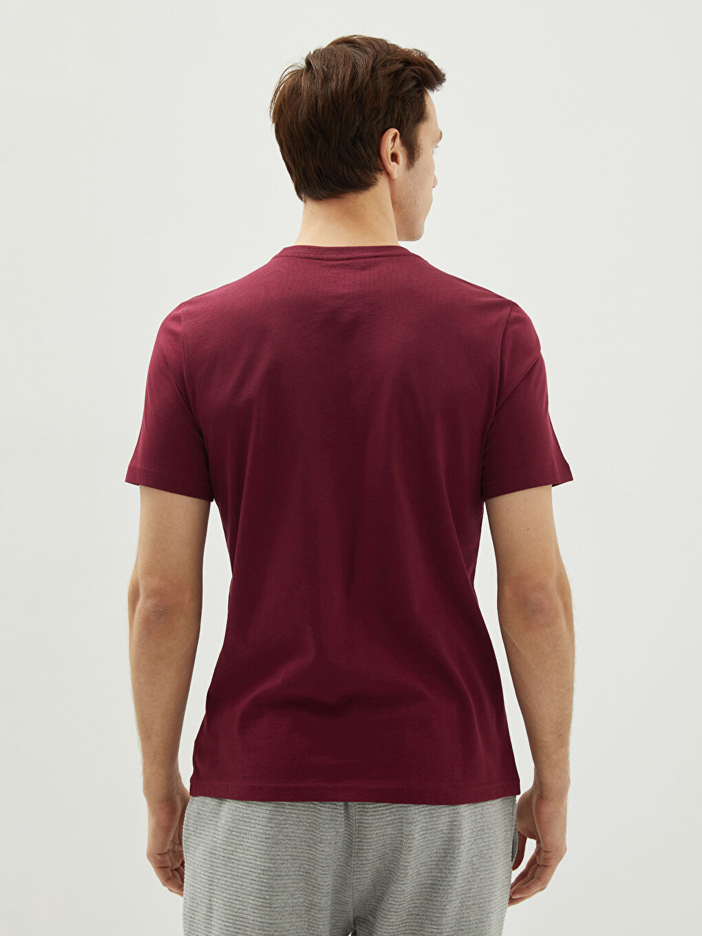 Футболка мужская из джерси с круглым вырезом-4