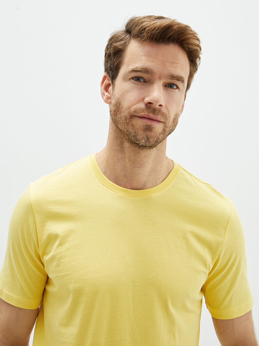 تيشيرت رجالي بياقة دائرية قماش جيرسي-3