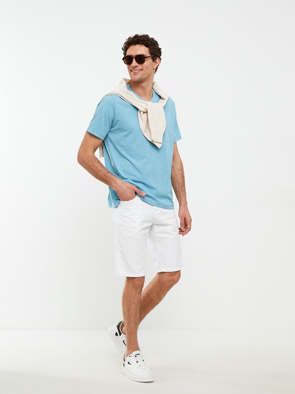 Turkuaz V Yaka Kısa Kollu Penye Erkek Tişört-1