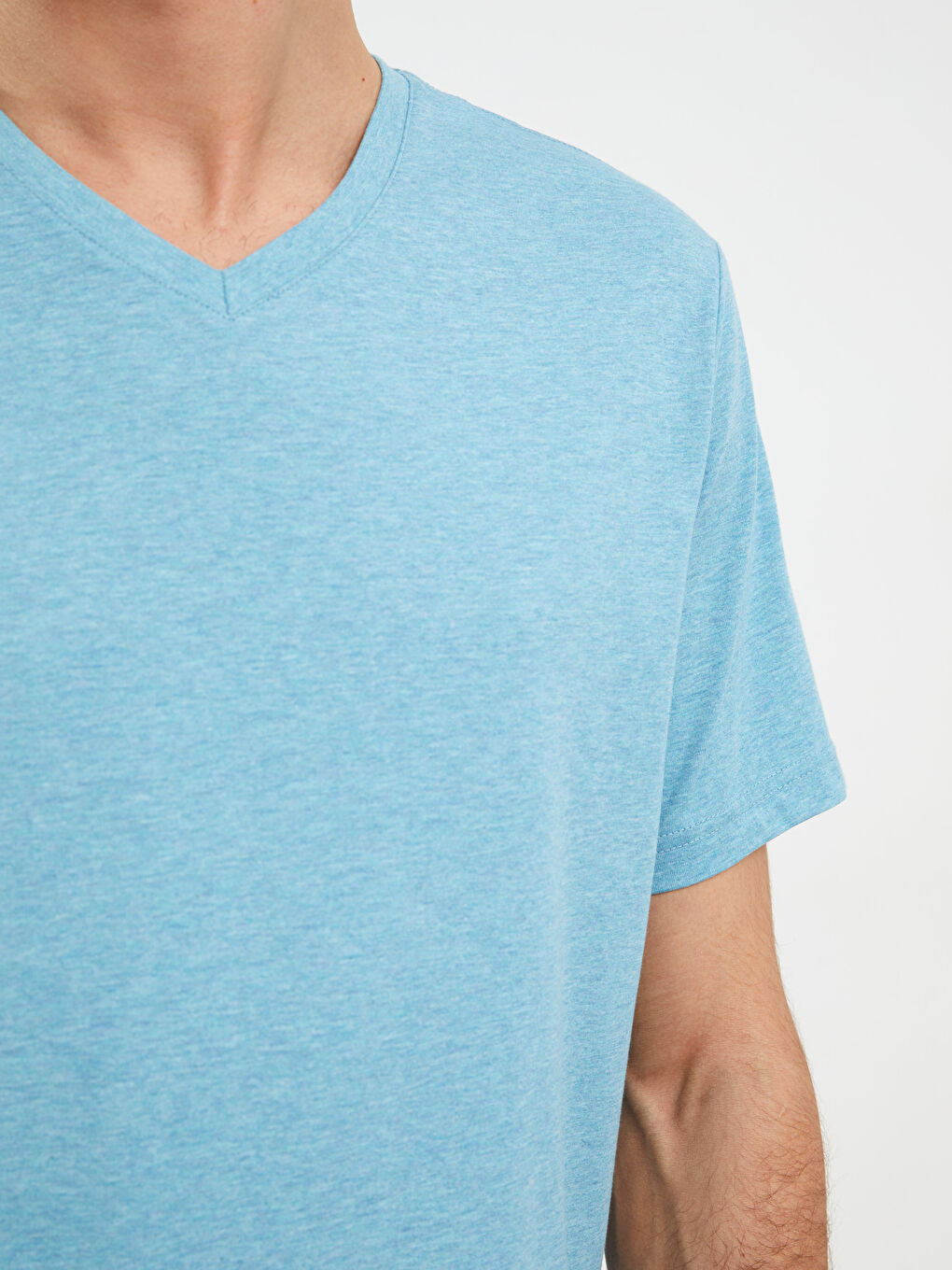 Turkuaz V Yaka Kısa Kollu Penye Erkek Tişört-3