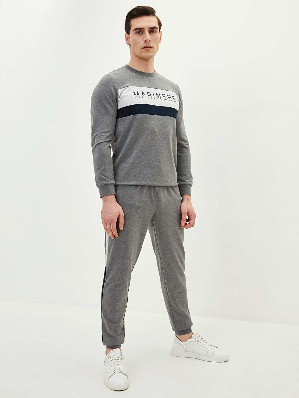 بنطلون رياضي للرجال بقصة عادية