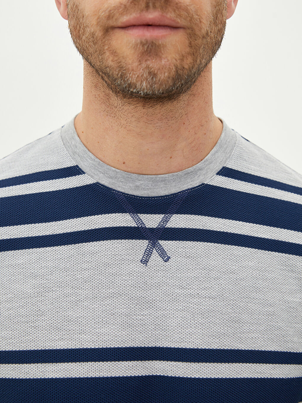 Crew Neck Long Sleeve Striped Men's Sweatshirt-3