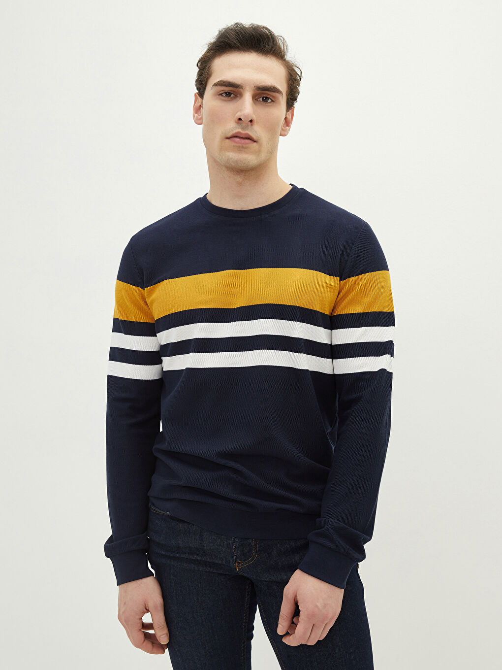 LCWAIKIKI Classic Crew Neck Long Sleeve Striped Men's Sweatshirt -S20863Z8-LGS