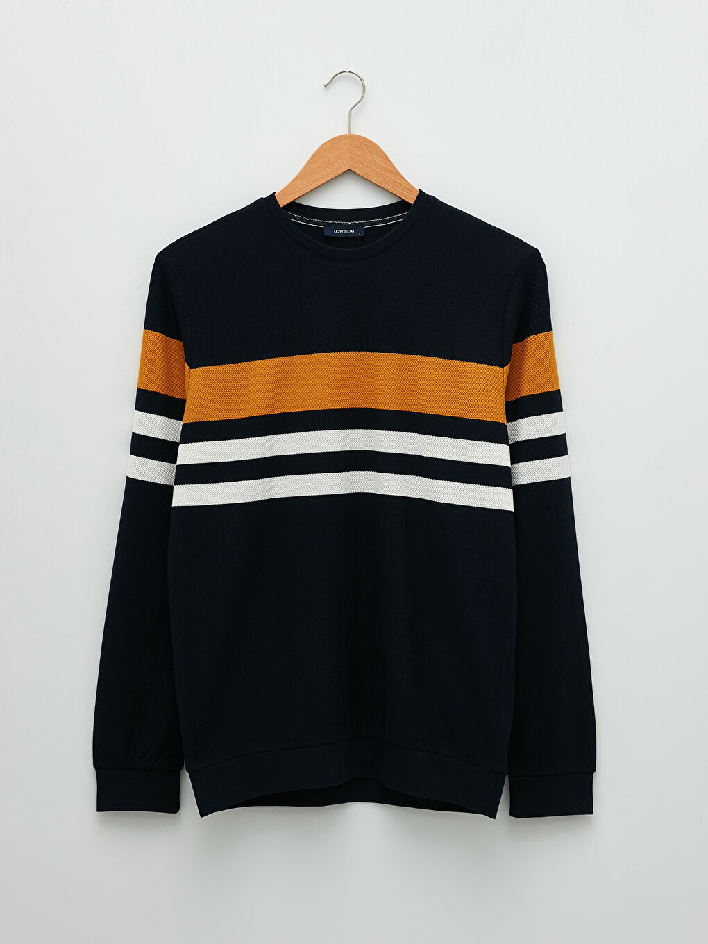 LCWAIKIKI Classic Crew Neck Long Sleeve Striped Men's Sweatshirt -S20863Z8-LGS