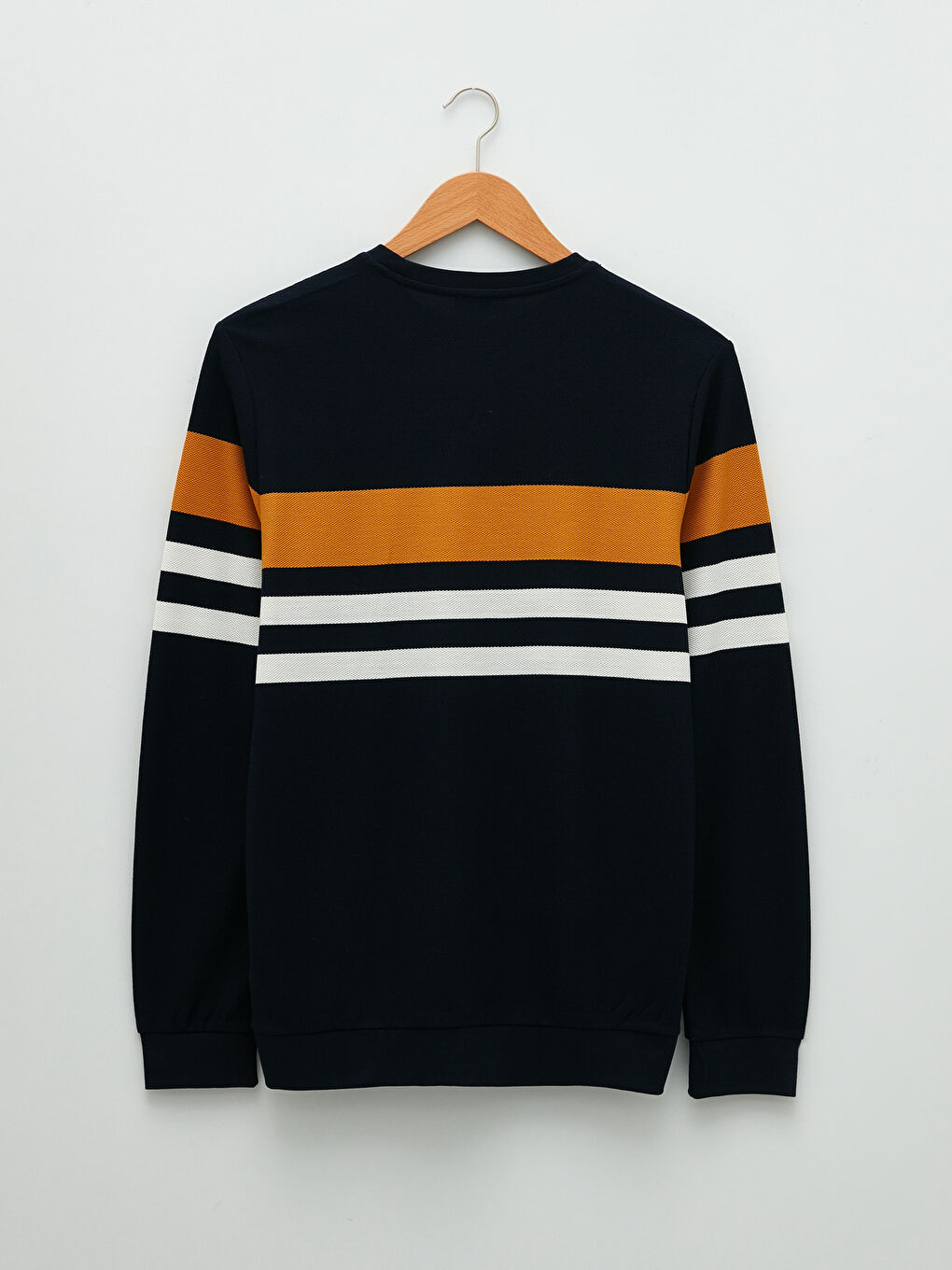 LCWAIKIKI Classic Crew Neck Long Sleeve Striped Men's Sweatshirt -S20863Z8-LGS