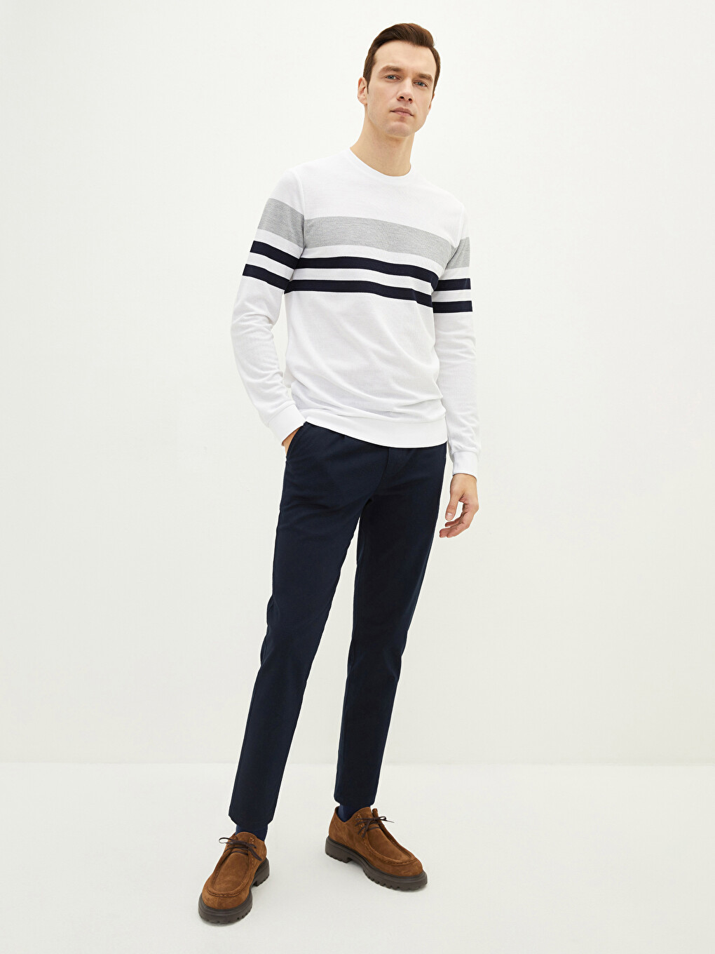 Crew Neck Long Sleeve Striped Men's Sweatshirt-2