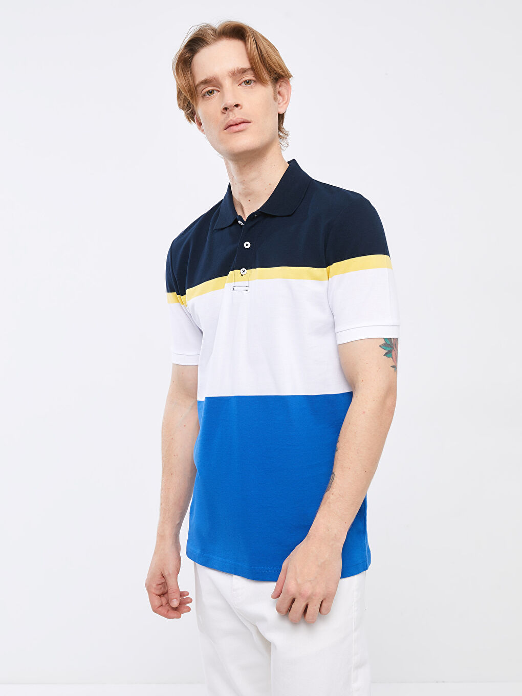 Mavi Polo Yaka Kısa Kollu Renk Bloklu Erkek Tişört-1