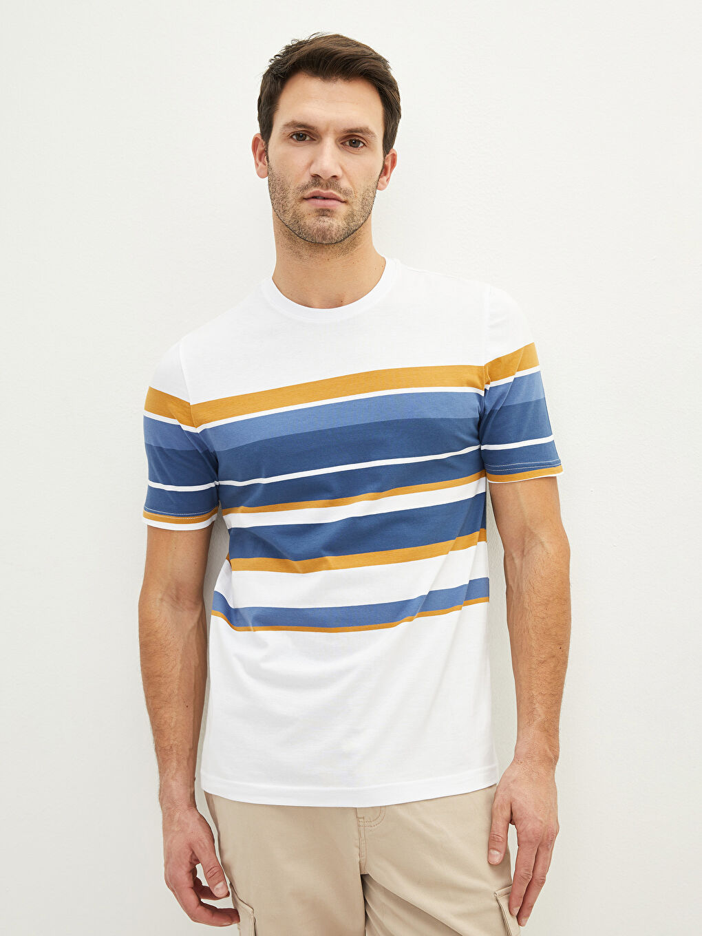 Beyaz Bisiklet Yaka Kısa Kollu Çizgili Penye Erkek Tişört