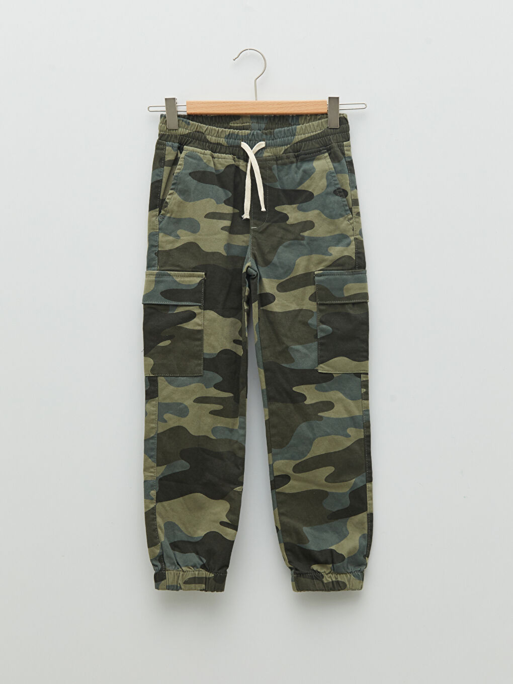 LC Waikiki Elastic Waist Camouflage Pattern Boy Cargo Pants -S20886Z4-LS6