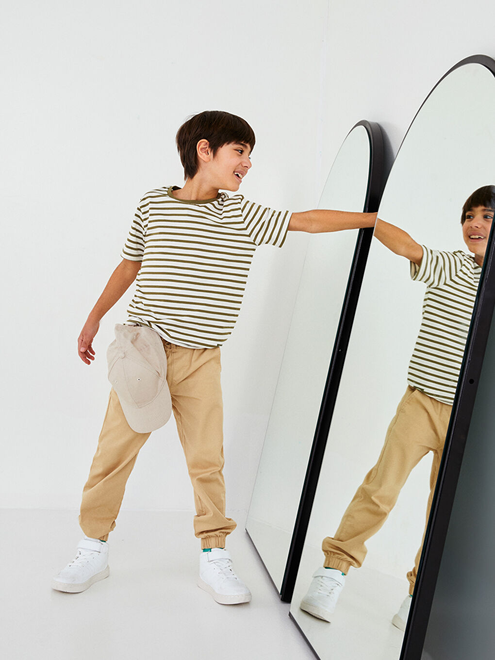 بنطلون للأولاد جبردين بسيط بخصر مرن-1