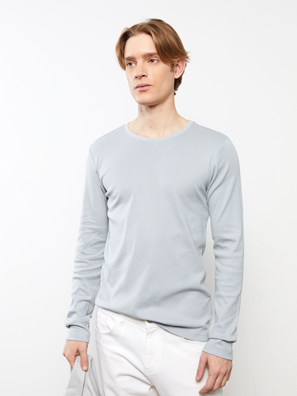 LCWAIKIKI كلاسيك تیشێرتی قۆڵ درێژ یه‌خه‌ خڕ سادە بۆ پیاوان -S20902Z8-FKN