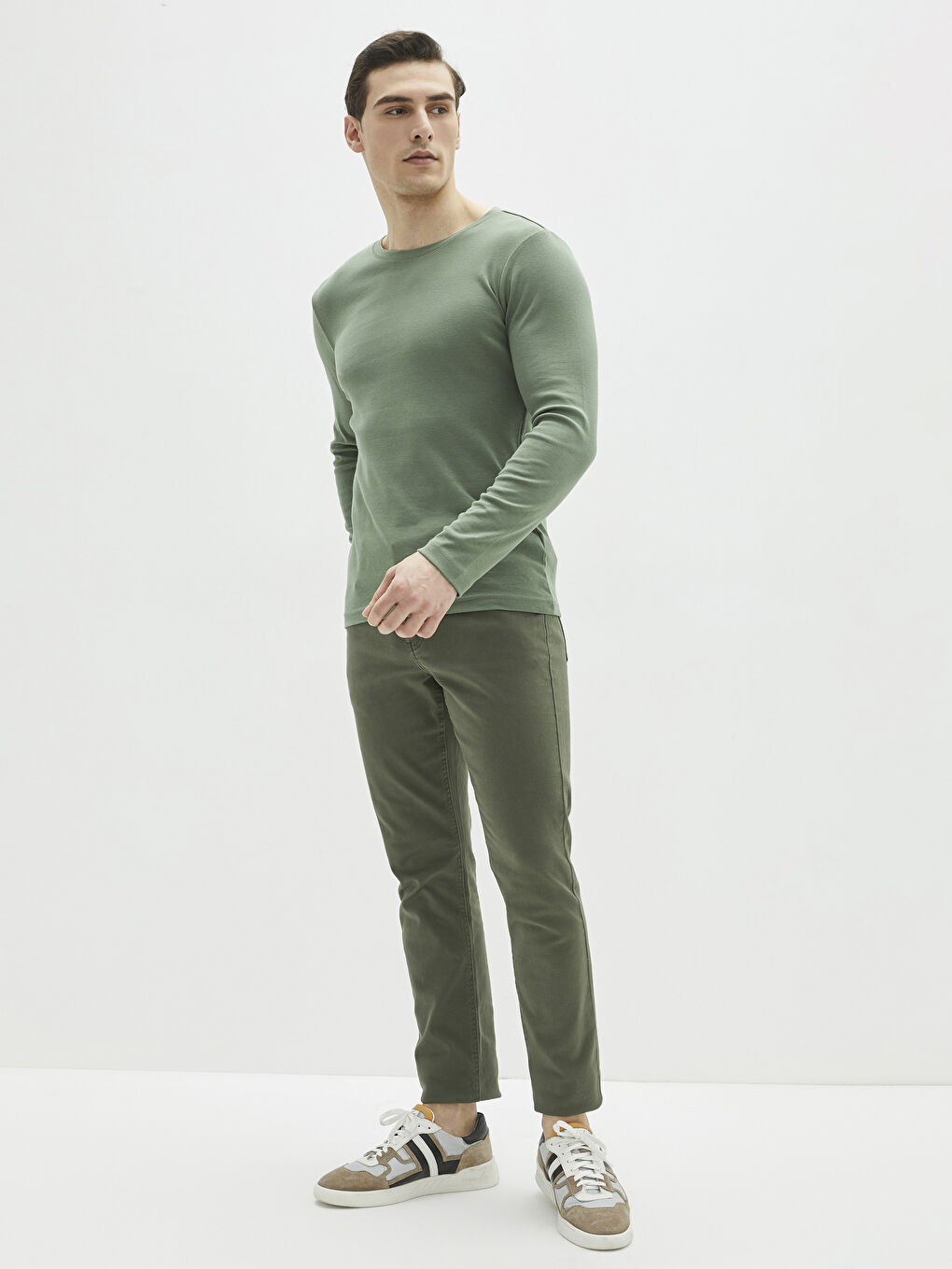 LCWAIKIKI Classic Crew Neck Long Sleeve Basic Men's T-shirt -S20902Z8-QA5