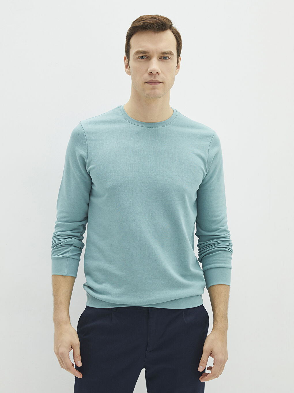 LCWAIKIKI Basic Crew Neck Long Sleeve Men's Sweatshirt -S20907Z8-GTK