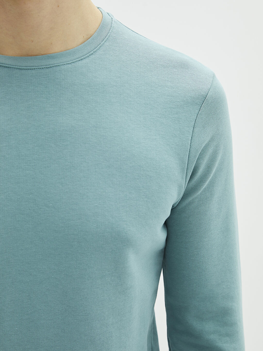 LCWAIKIKI Basic Crew Neck Long Sleeve Men's Sweatshirt -S20907Z8-GTK