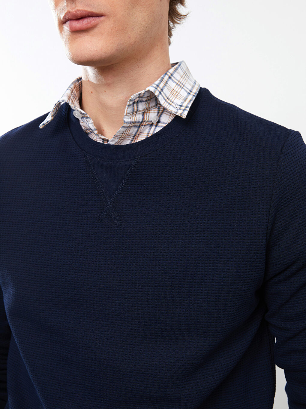 Ерлерге арналған ұзын жеңді дөңгелек жағалы свитшот-3