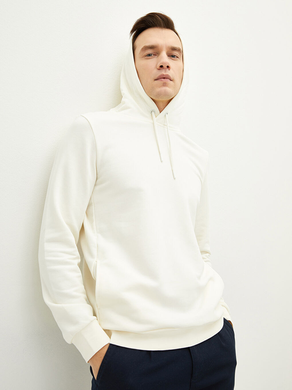 LCWAIKIKI Basic Basic Men's Hooded Hoodie with Long Sleeve -S20910Z8-FEL