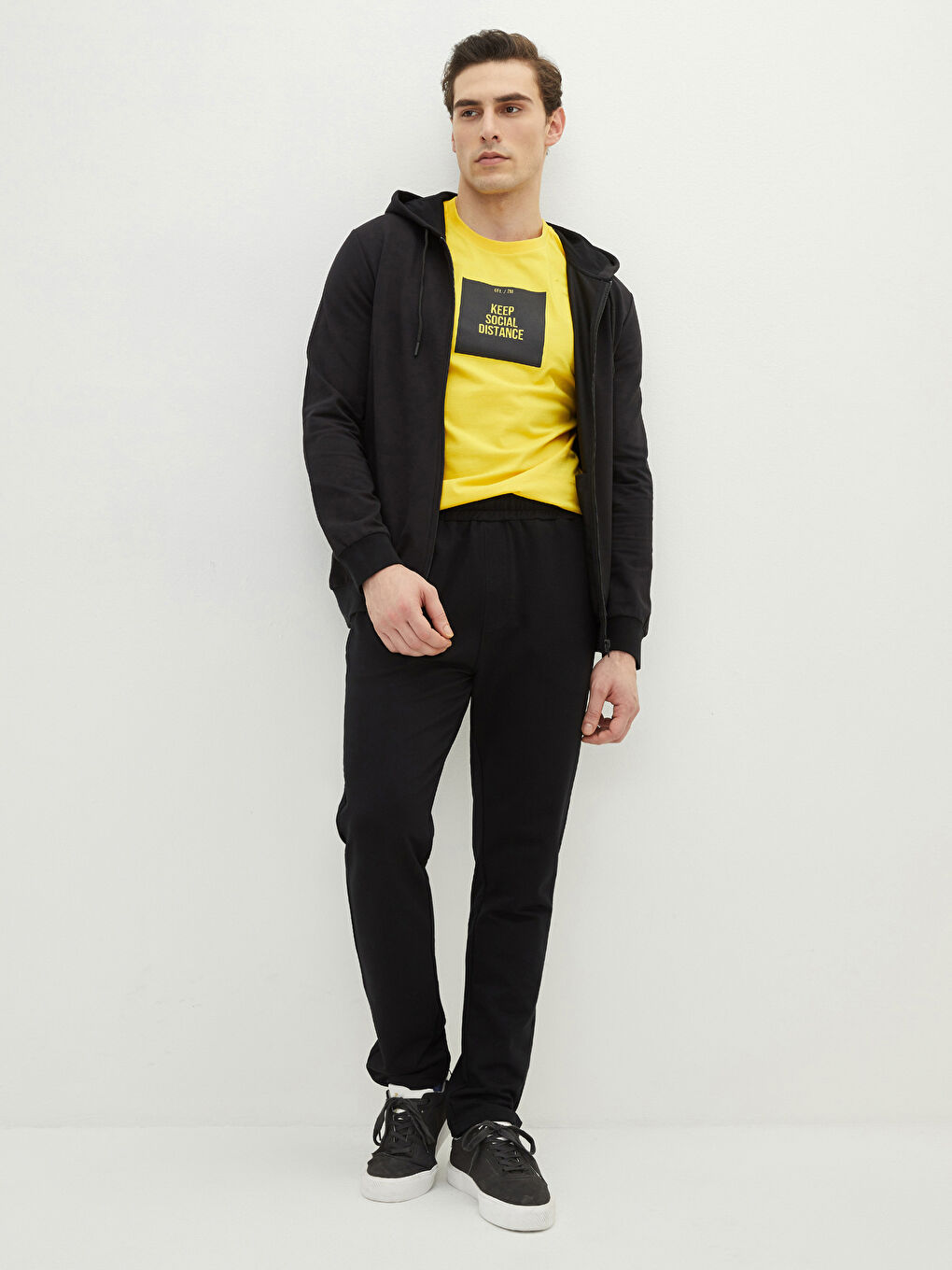 بنطلون رياضي بقصة عادية - للرجال-1