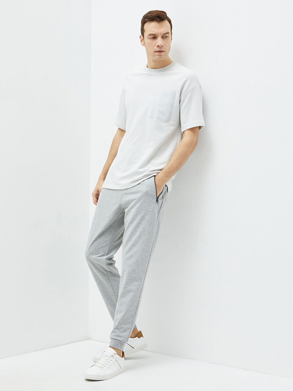 Standard Fit Men's Jogger Trousers