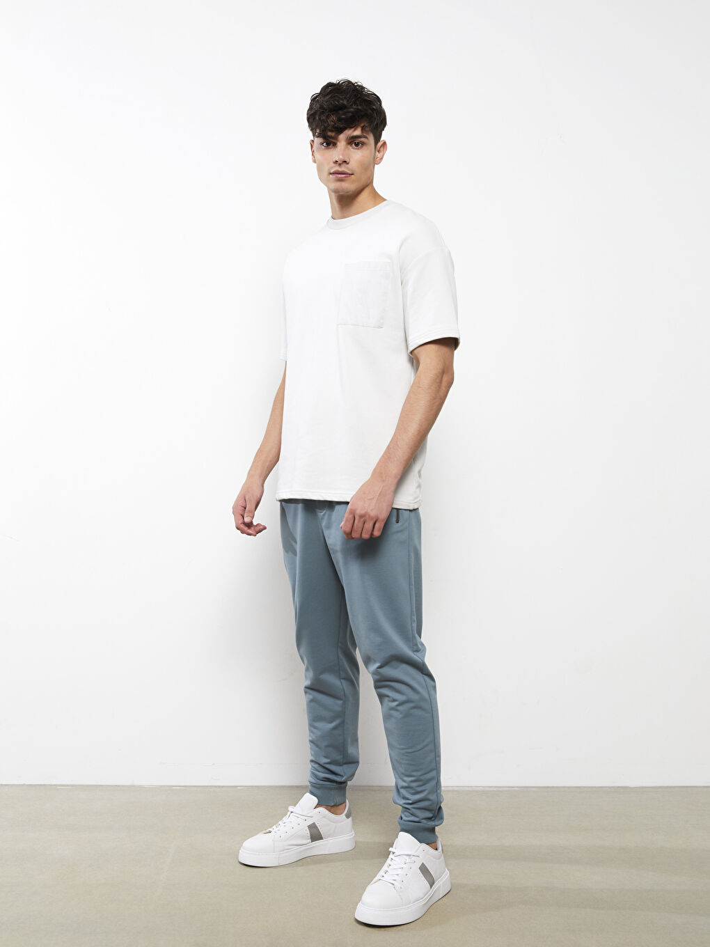 Standard Fit Men's Jogger Trousers