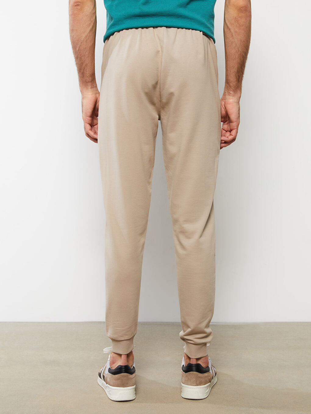 Standard Fit Men's Jogger Sweatpants-4