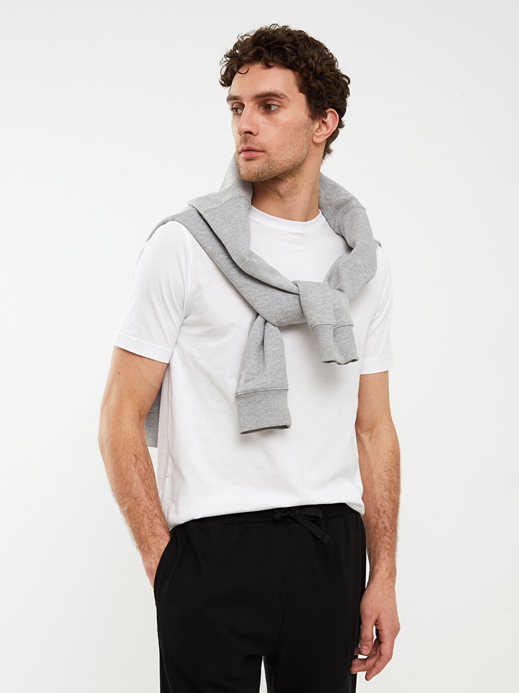 Siyah Standart Kalıp Pike Erkek Şort-1