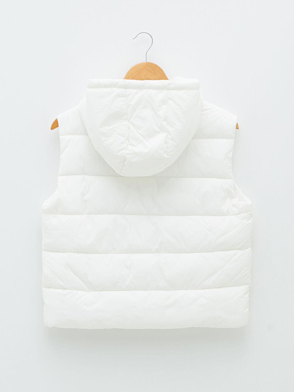 Beyaz Kapüşonlu Düz Cep Detaylı Kadın Şişme Yelek-12