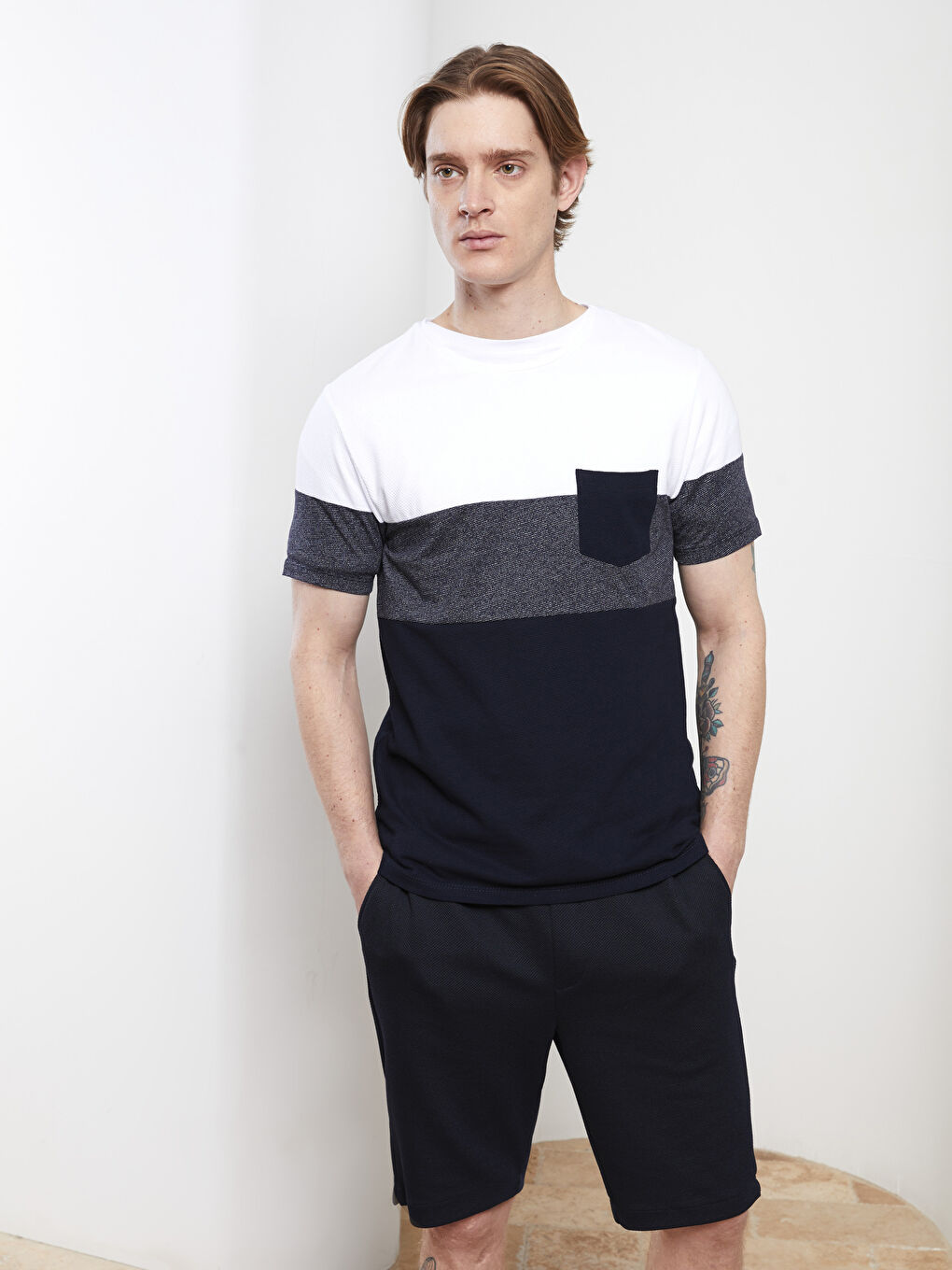 Lacivert Bisiklet Yaka Kısa Kollu Renk Bloklu Pike Erkek Tişört