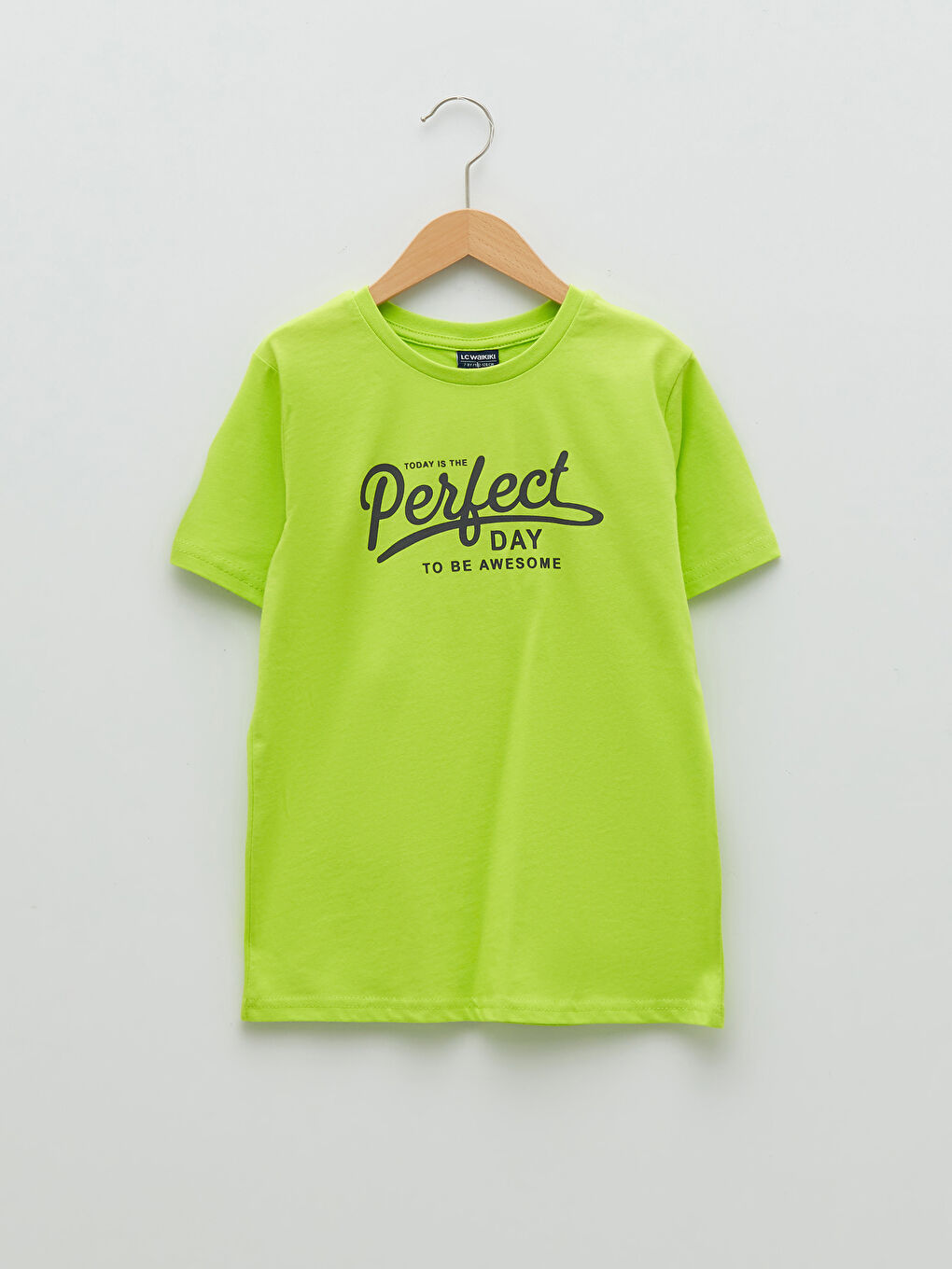 LCW Kids Тениска с кръгло деколте, отпечатана, с къс ръкав за момчета -S21050Z4-JSZ