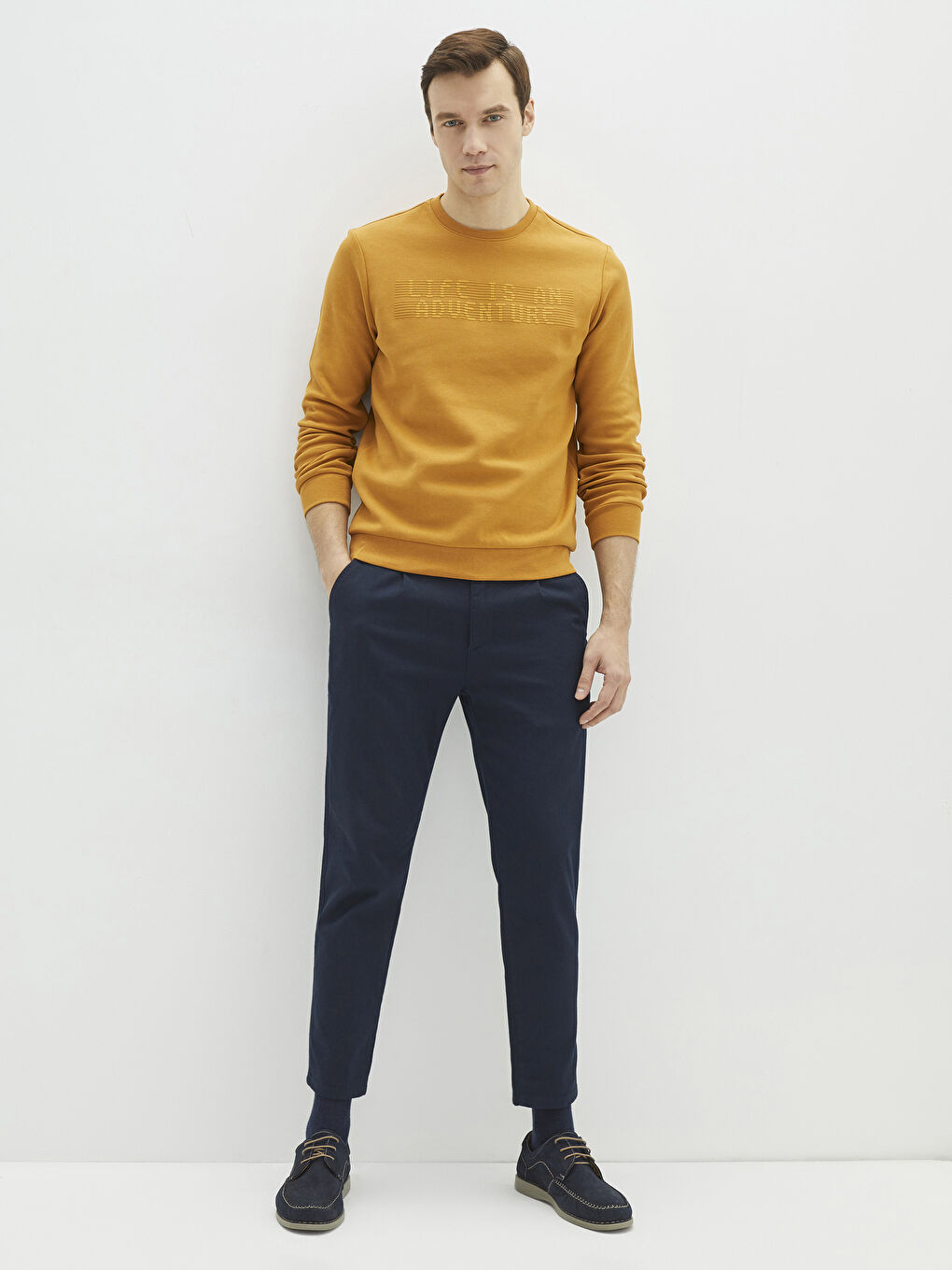 Crew Neck Long Sleeve Printed Men's Sweatshirt-2