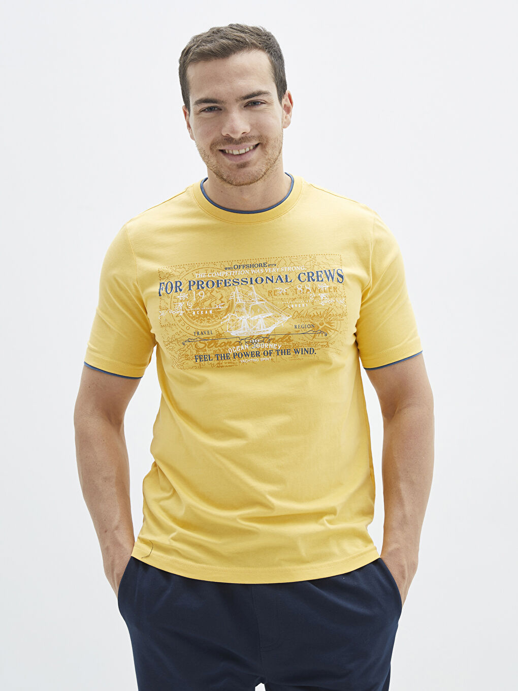 تيشيرت رجالي ياقة دائرية كم قصير مطبوع قطن ممشط