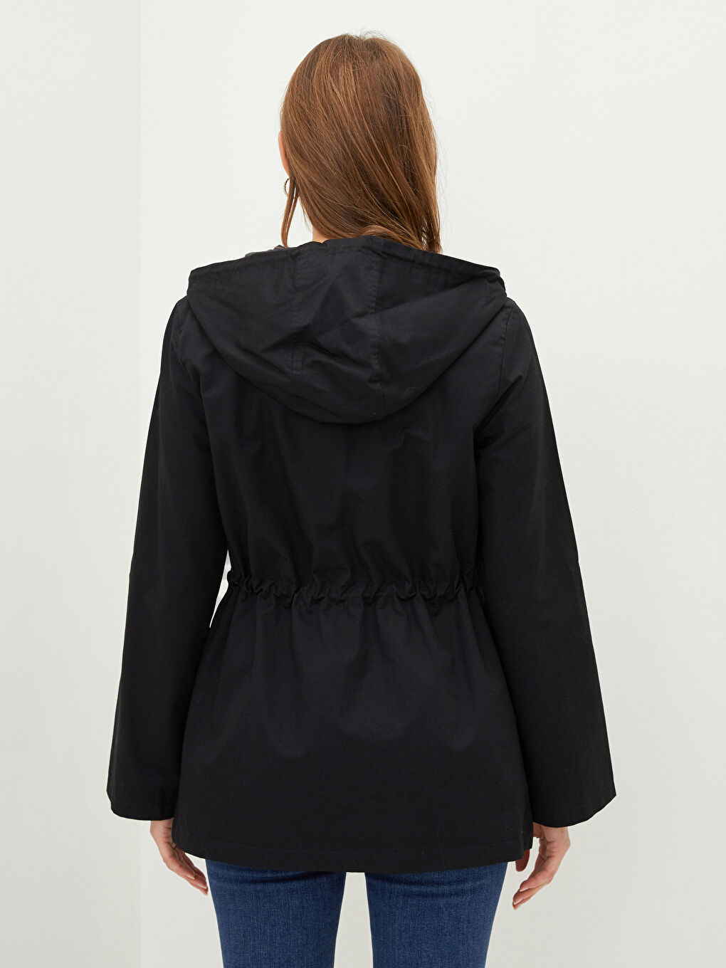 LCWAIKIKI كلاسيك کۆتی ژنانەی کڵاودار و قۆڵ درێژ و باریک -S21089Z8-E0N