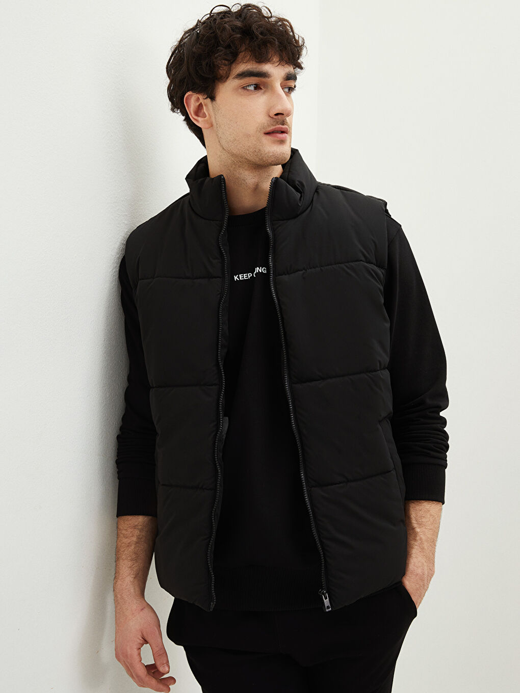 Siyah Standart Kalıp Dik Yaka Erkek Yelek-1