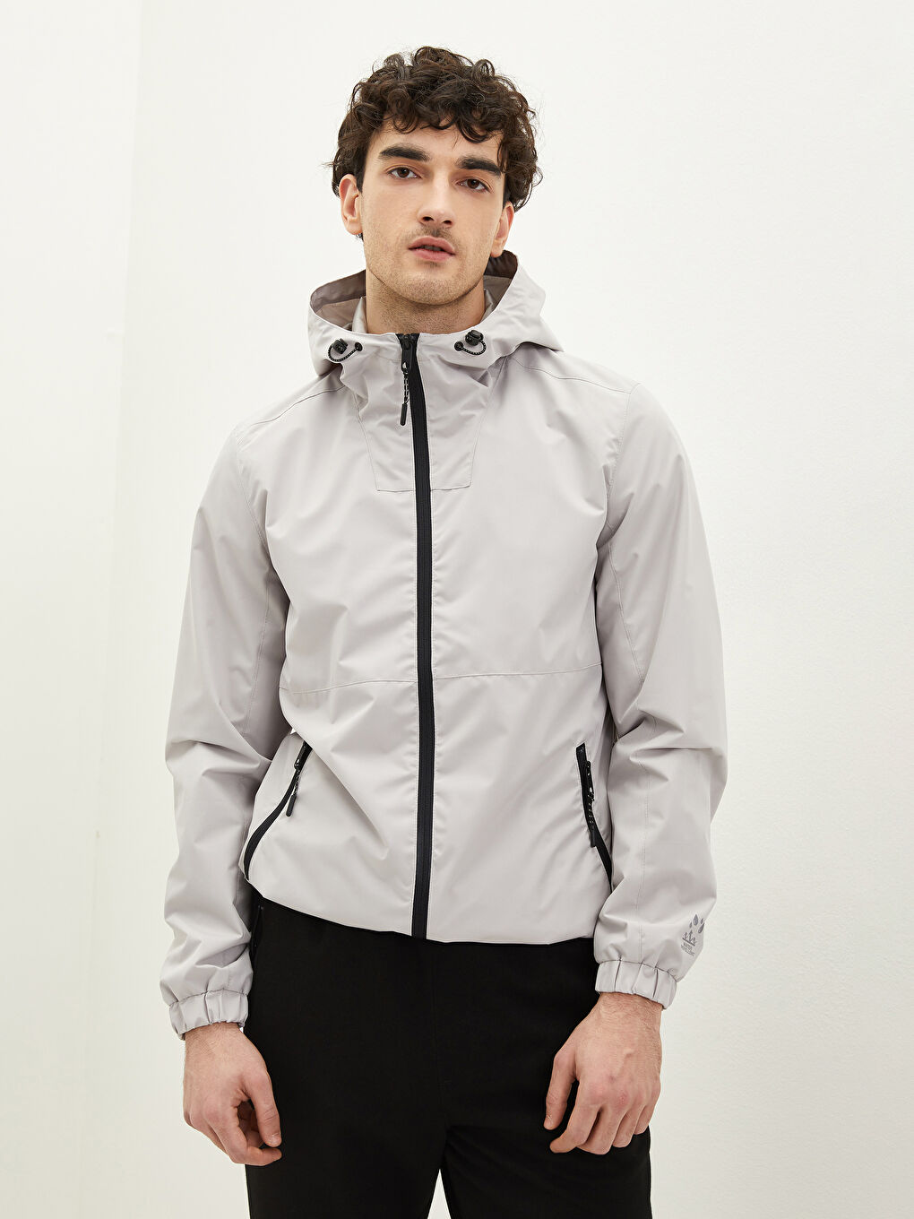 LCW Casual Standard Fit Hooded Thin Men's Raincoat -S21141Z8-CV3