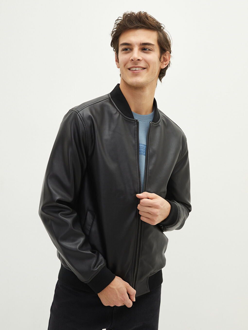 Siyah Standart Kalıp Kolej Yaka Erkek Deri Görünümlü Mont