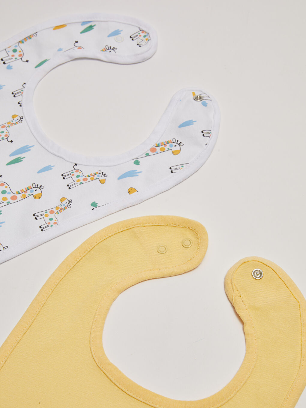 مريلة مطبوعة للأولاد الرضع - مجموعة من 2-2