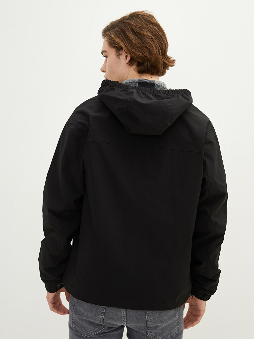 Siyah Rahat Kalıp Kapüşonlu Erkek Yağmurluk-4