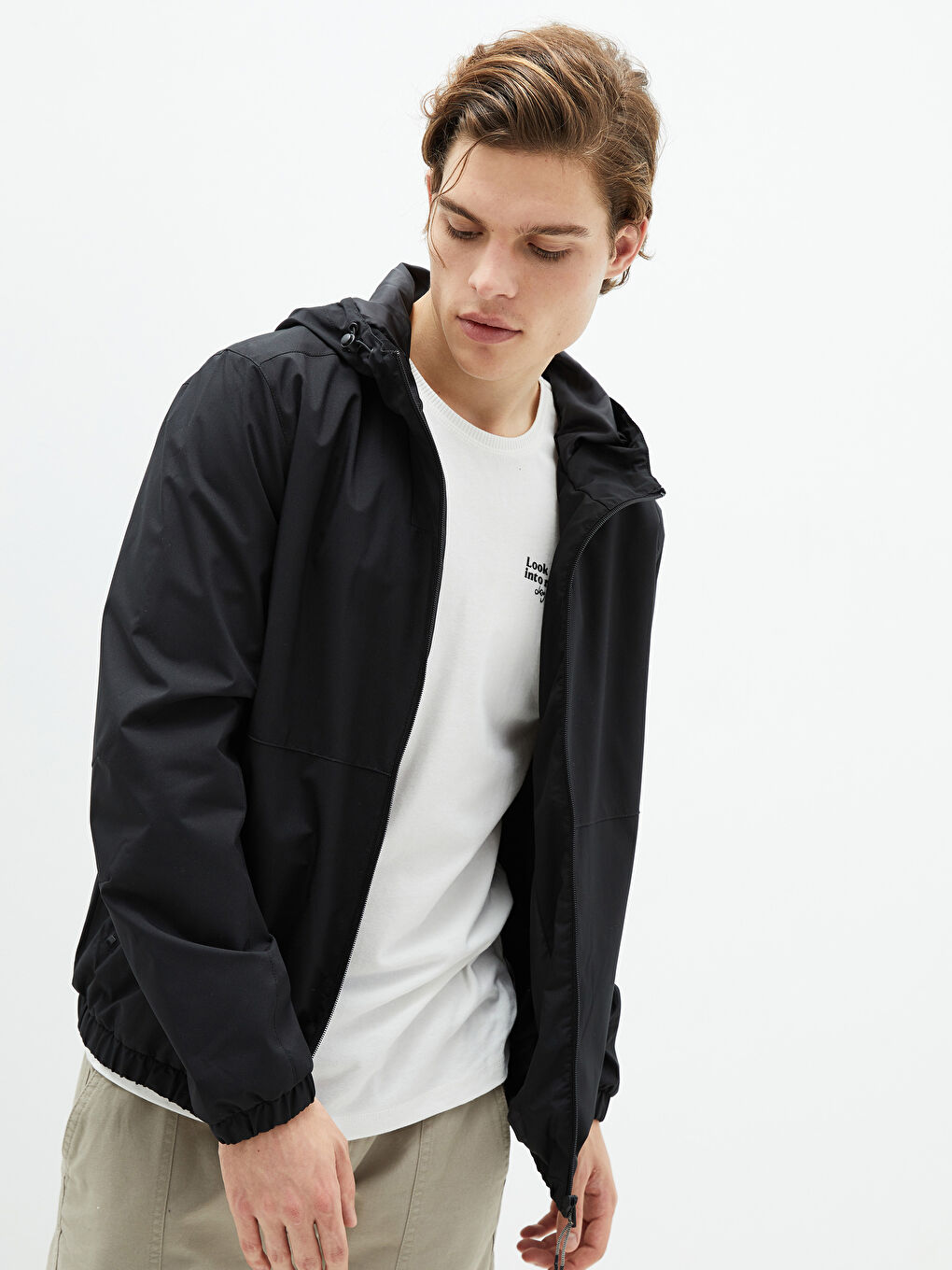 LCW Casual Regulär Geschnittener, Dünner Regenmantel Für Herren Mit Kapuze -S21251Z8-CVL