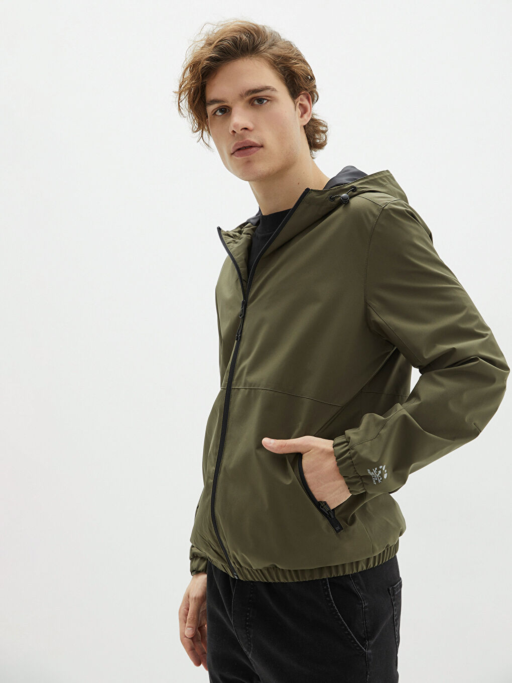 ерлерге арналған стандартты пішімдегі капюшонды жұқа жаңбырға арналған күрте-1