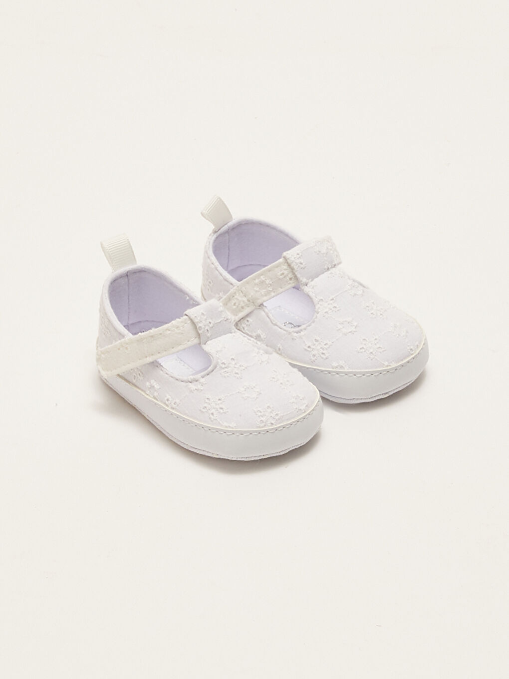 Кестеленген жапсырмалы бекіту сәбилерге арналған қыз бала аяқ киімі