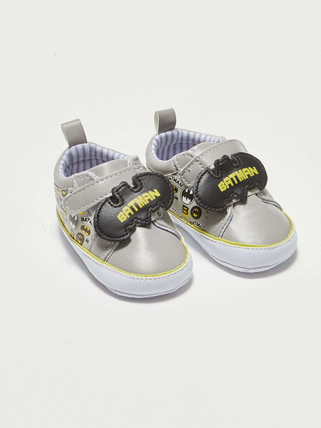 LCW STEPS Gri Batman Lisanslı Cırt Cırtlı Erkek Bebek Yürüme Öncesi Spor Ayakkabı