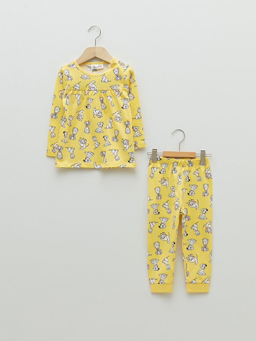 LCW baby Bisiklet Yaka Uzun Kollu 101 Dalmaçyalı Pamuklu Kız Bebek Pijama Takım -S21460Z1-LUG
