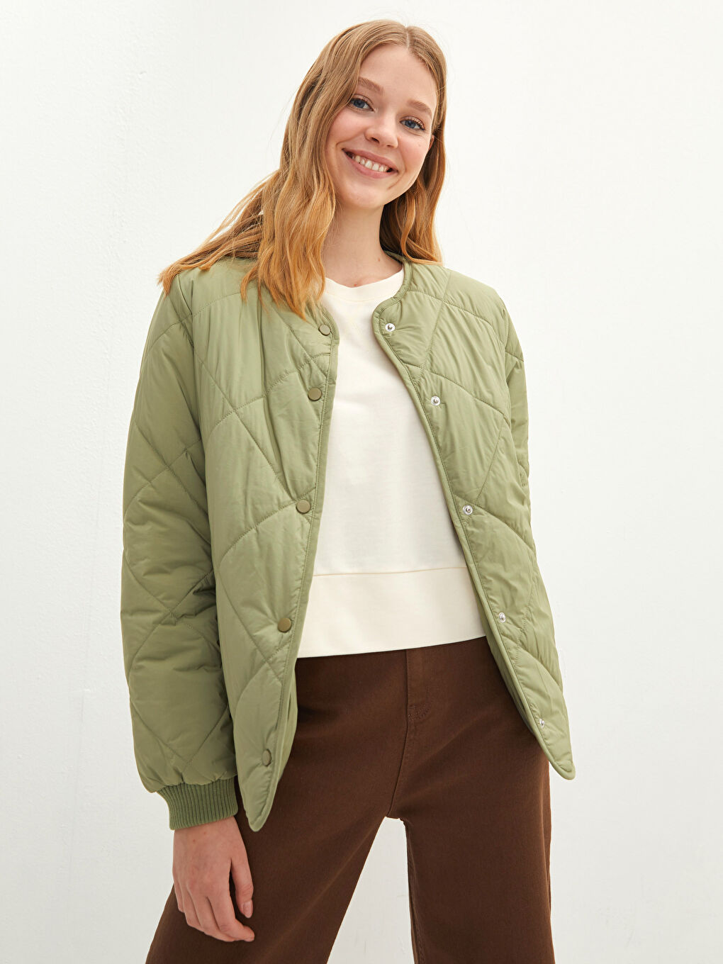 Manteau Bouffant pour Femmes à Col Rond Matelassé et à Motifs avec Poches et Manches Longues